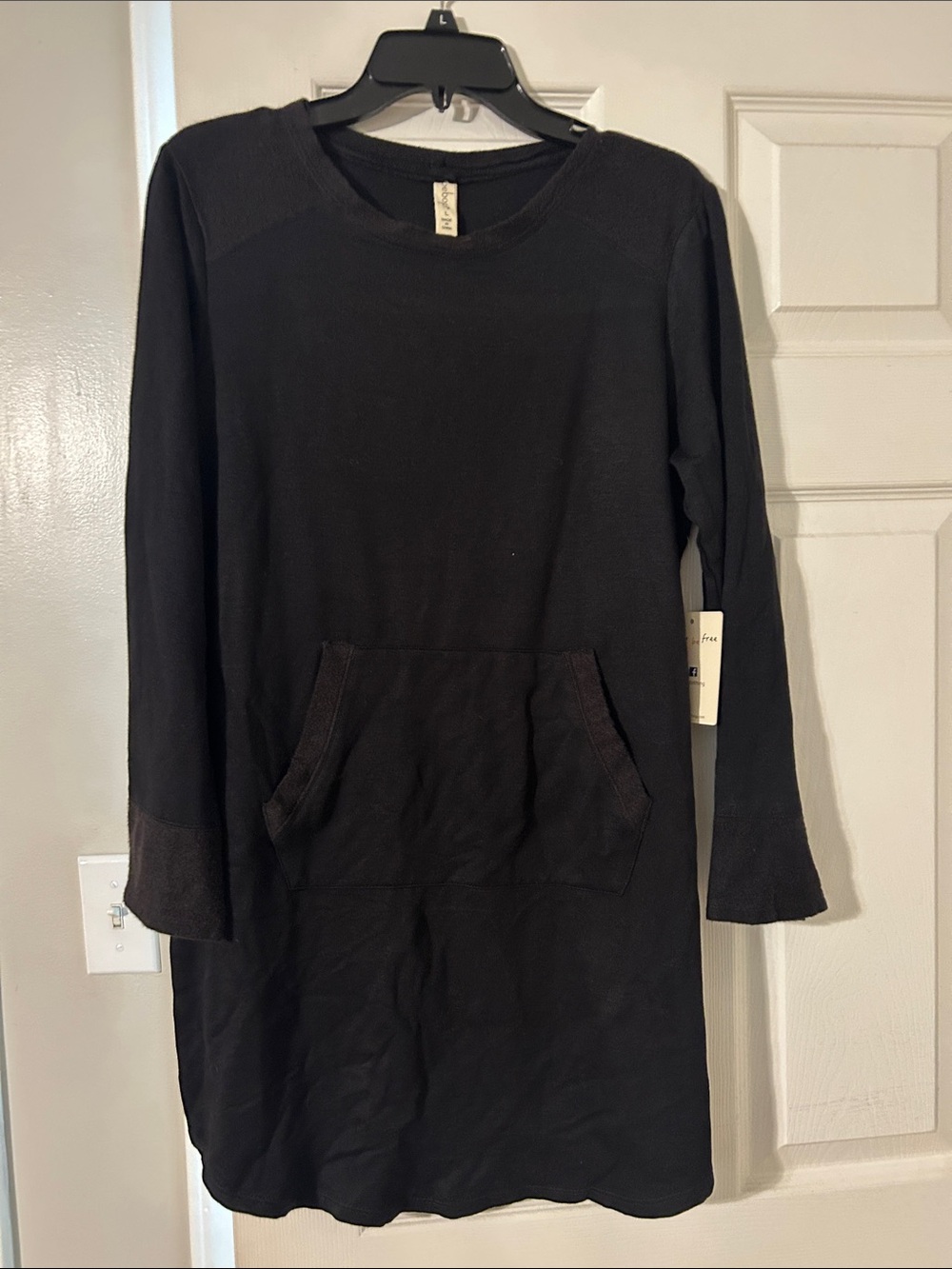 BeBop Black Crewneck Top